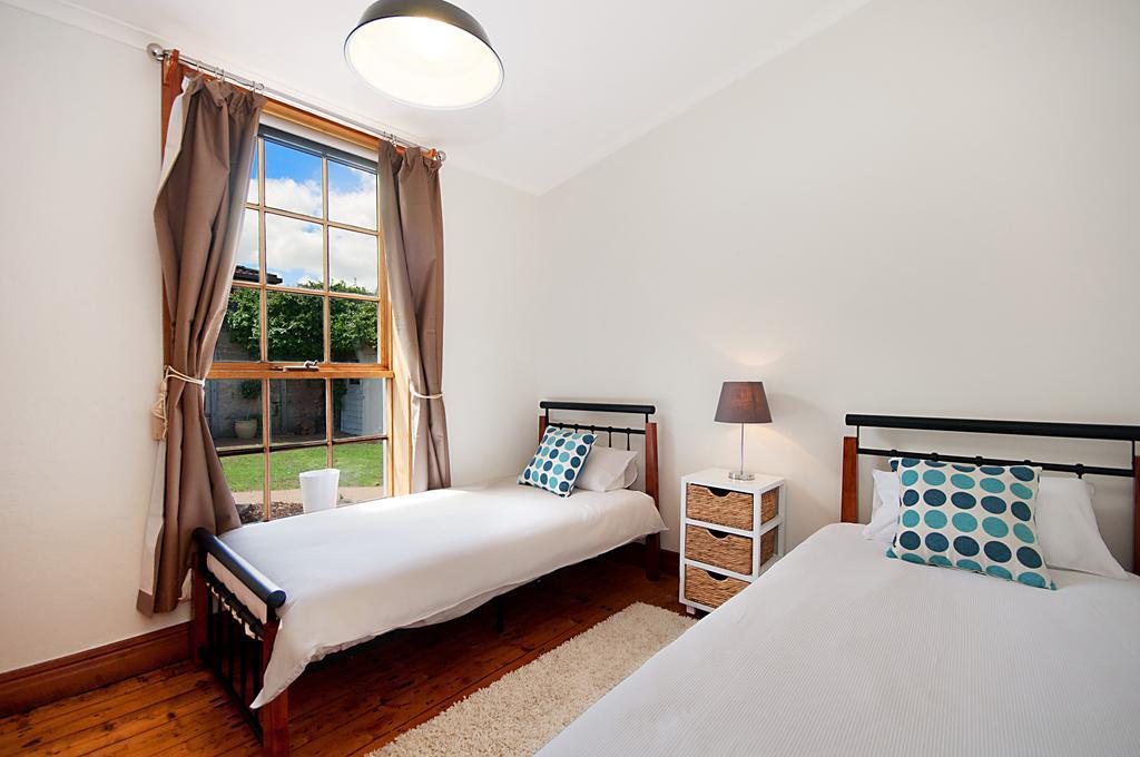 Historic Central Cottage In Warrnambool Chambre photo